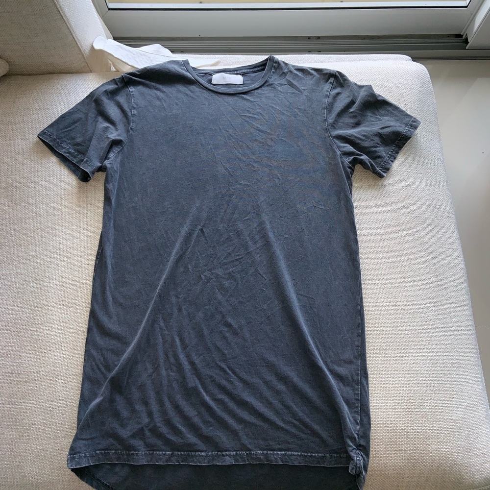 Size m long shirt